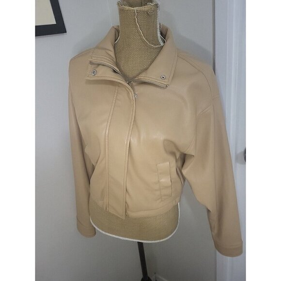♤Hostpick♤ Abercrombie Cropped Bomber Jacket Camel Color Size M Vegan Leather - Picture 5 of 16